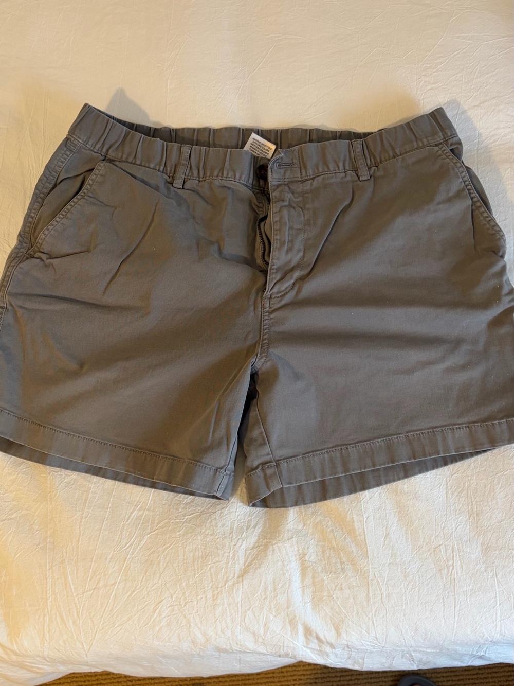 Men's Casual Gray Bermuda Shorts with Elastic Waist